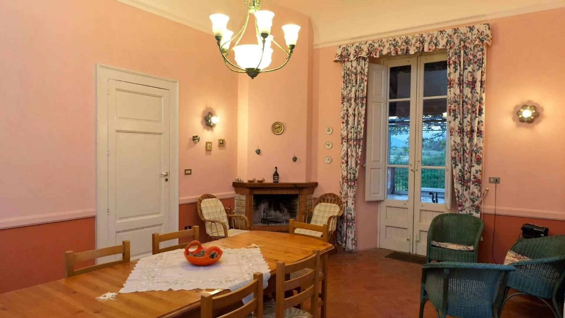 Holiday House Taormina Trappitello
